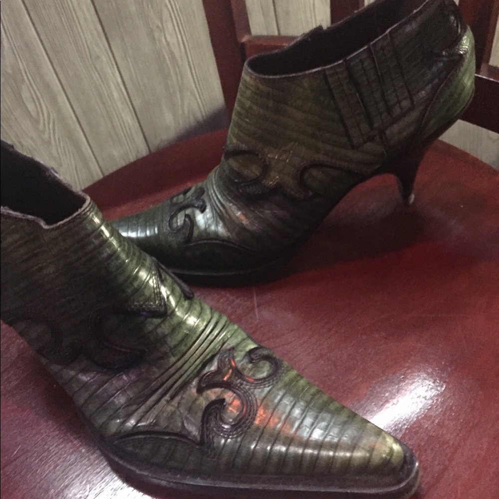 AS NEW Miu Miu emerald green bootlets